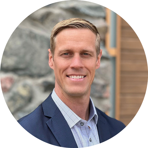 Adam Bott headshot